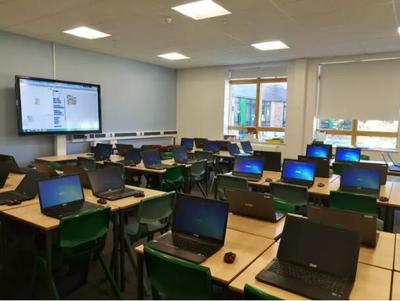 深度研學(xué)&middot;英國(guó)教育信息化的特點(diǎn)與啟示